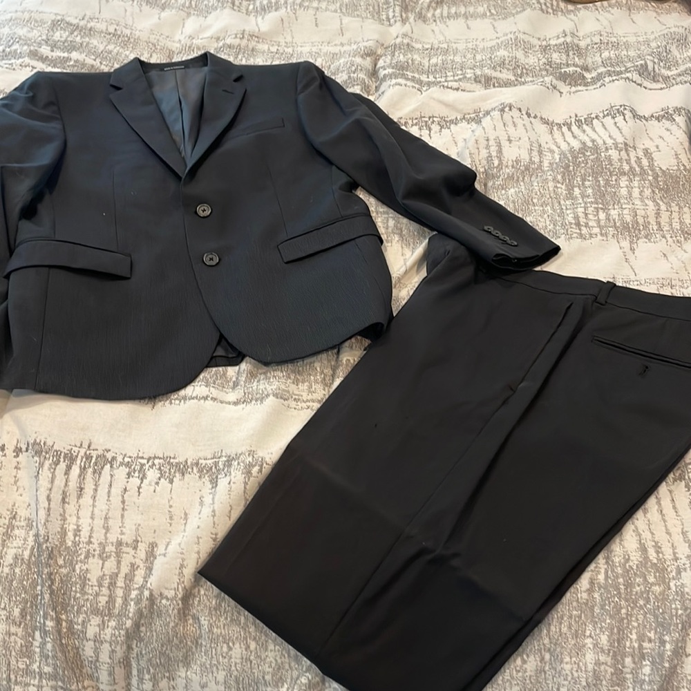 Egara Men’s Suit Jacket and Pants